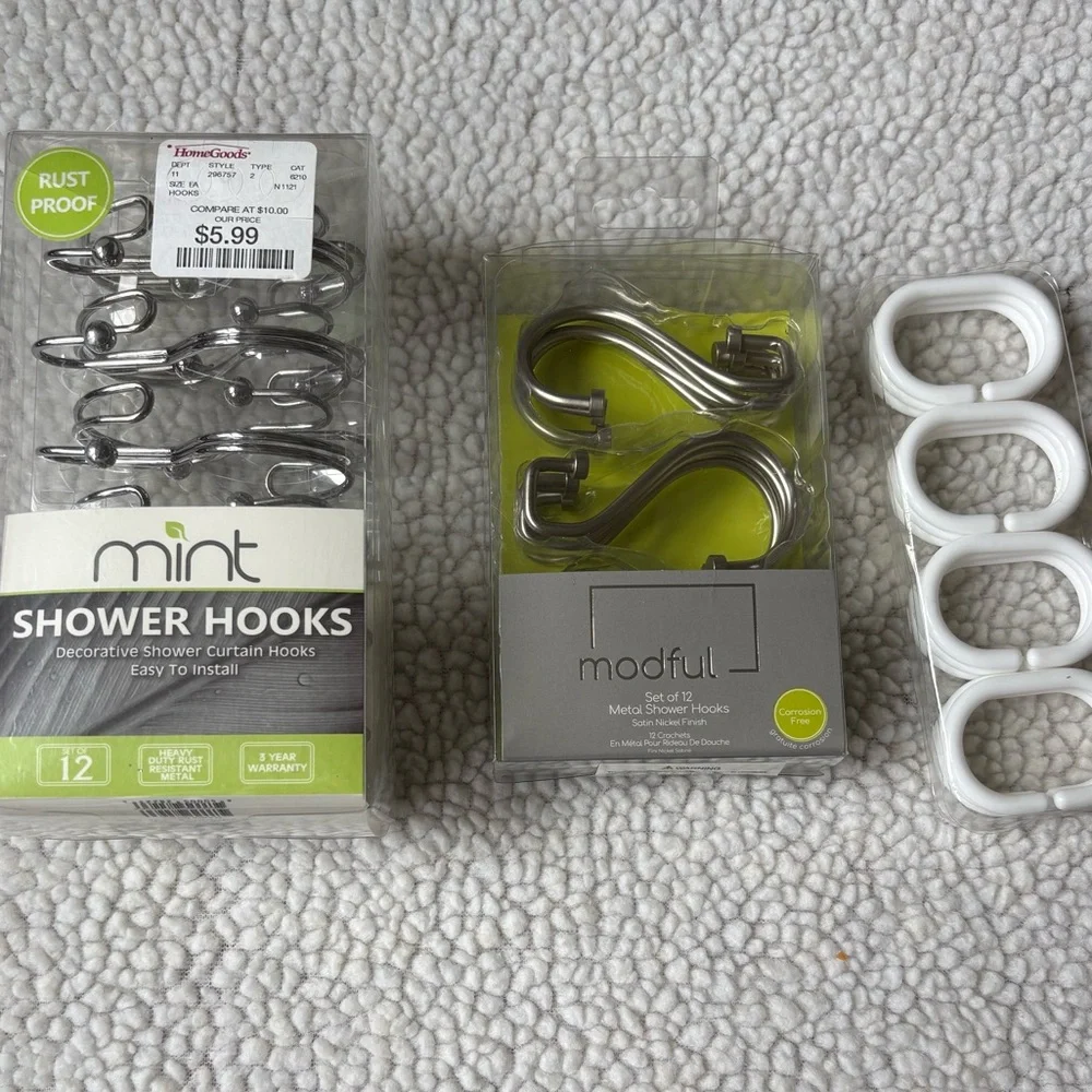 Bundle of Shower Curtain Hooks -